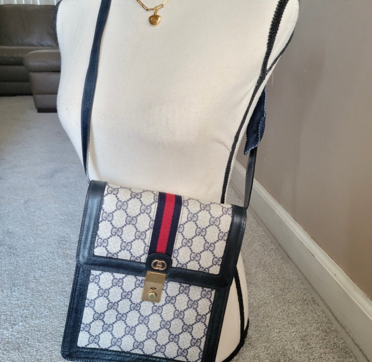 Authentic Gucci vintage crossbody bag