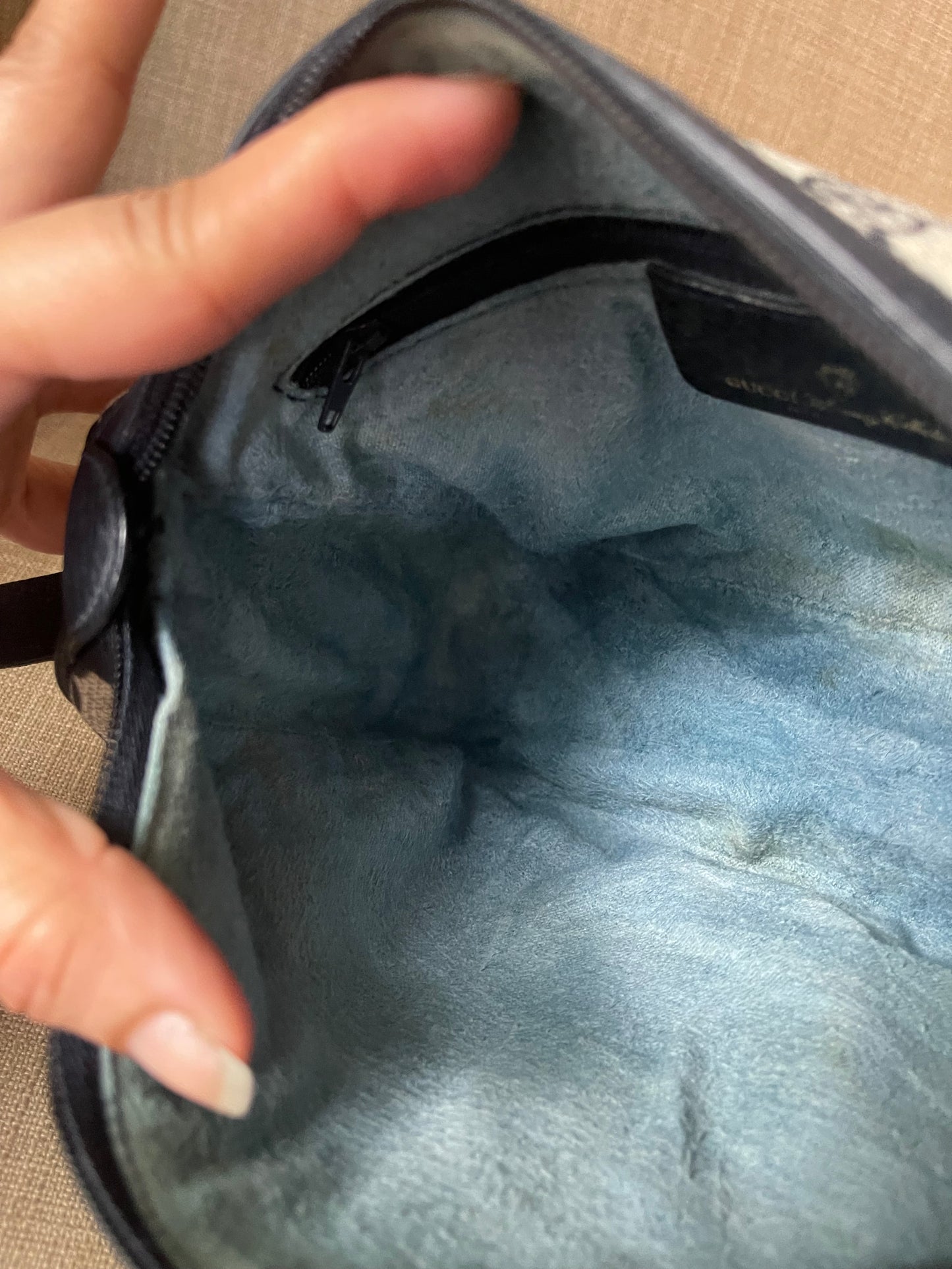 Authentic Gucci vintage web sherry line crossbody bag