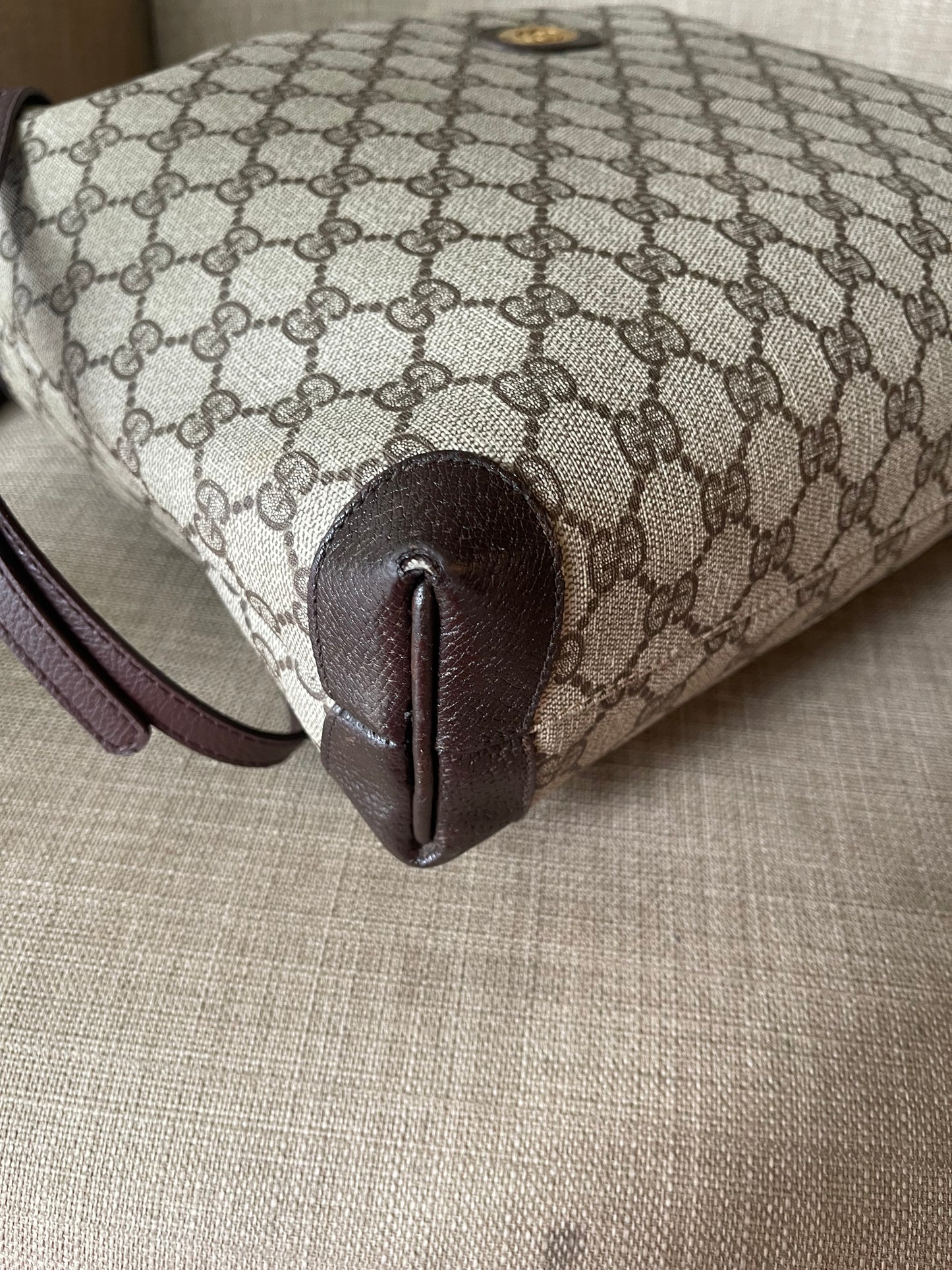 Authentic Gucci vintage gg canvas crossbody bag