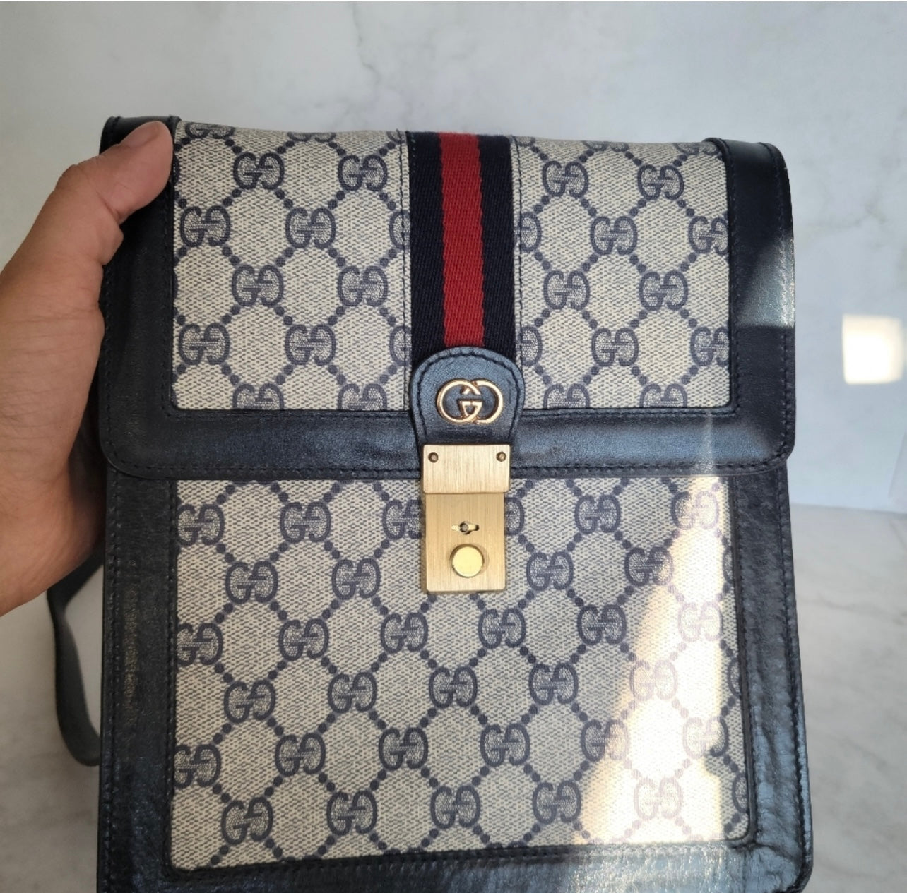 Authentic Gucci vintage crossbody bag