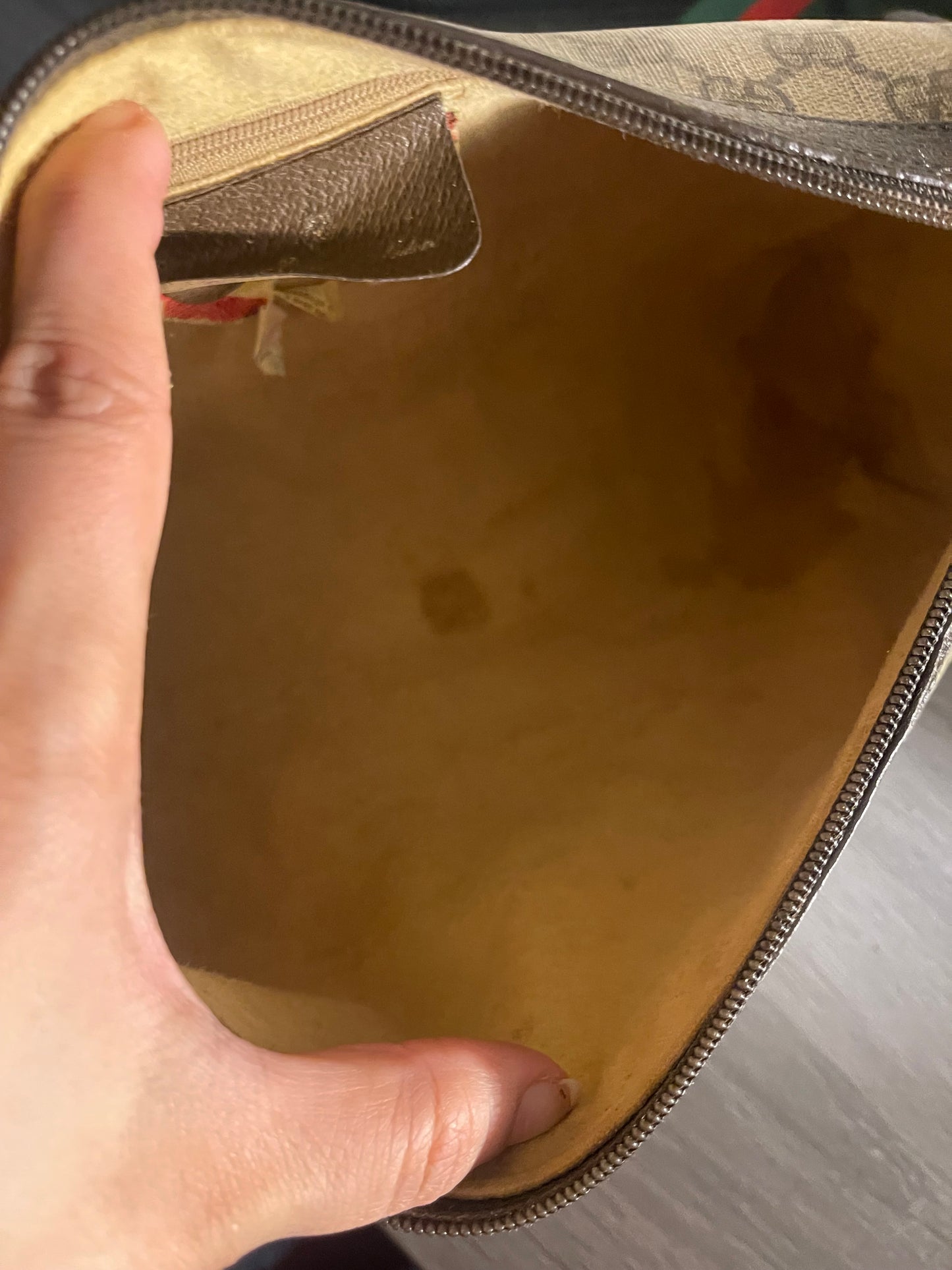 Authentic Gucci vintage web sherry line crossbody