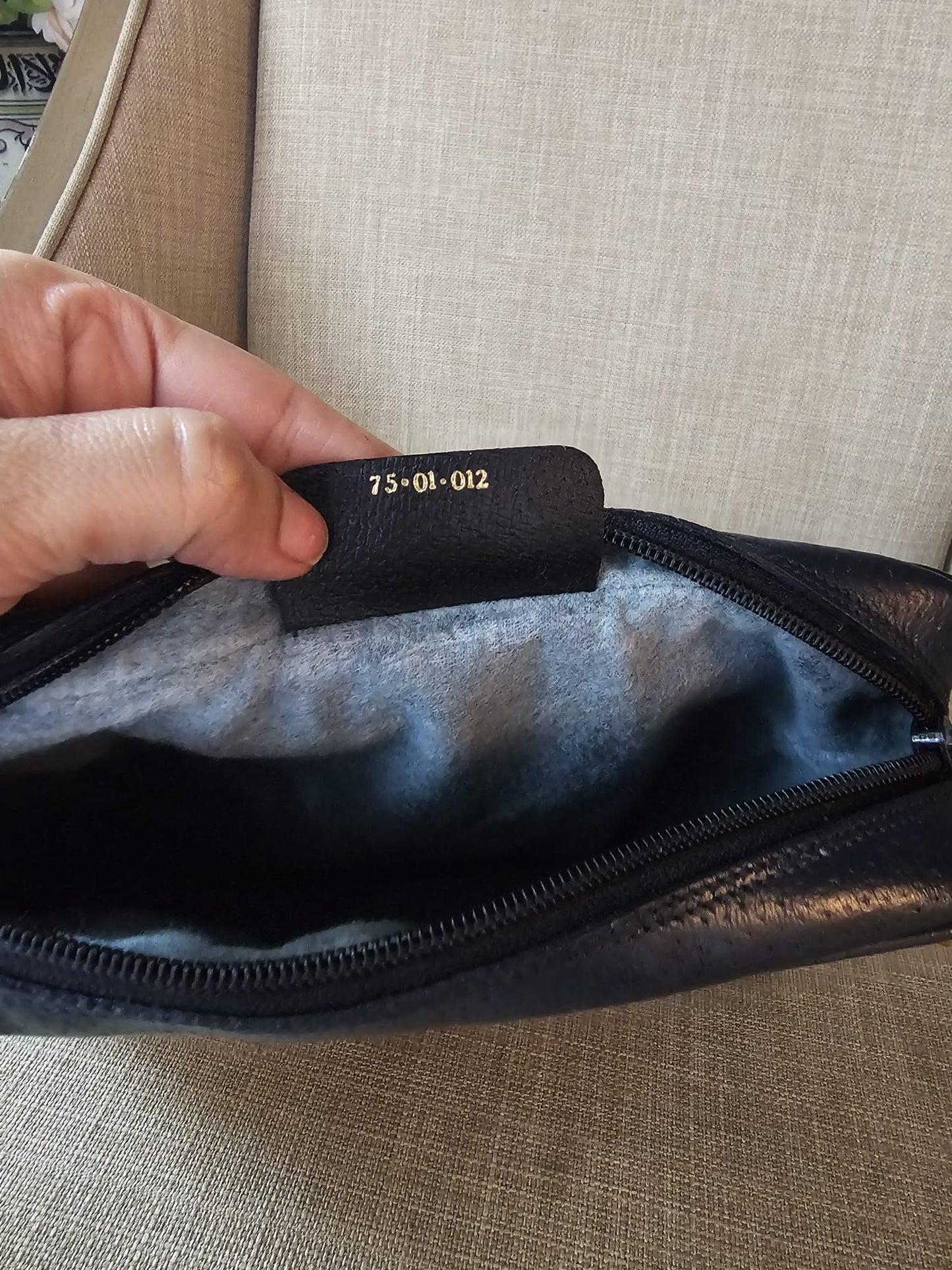 Authentic Gucci vintage web sherry line crossbody bag