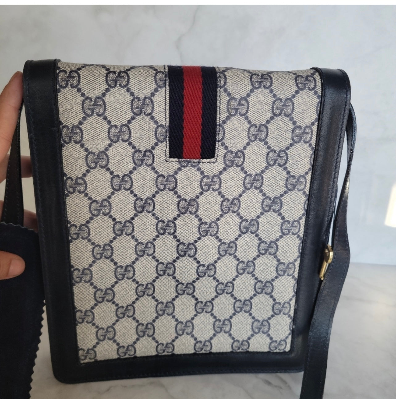 Authentic Gucci vintage crossbody bag