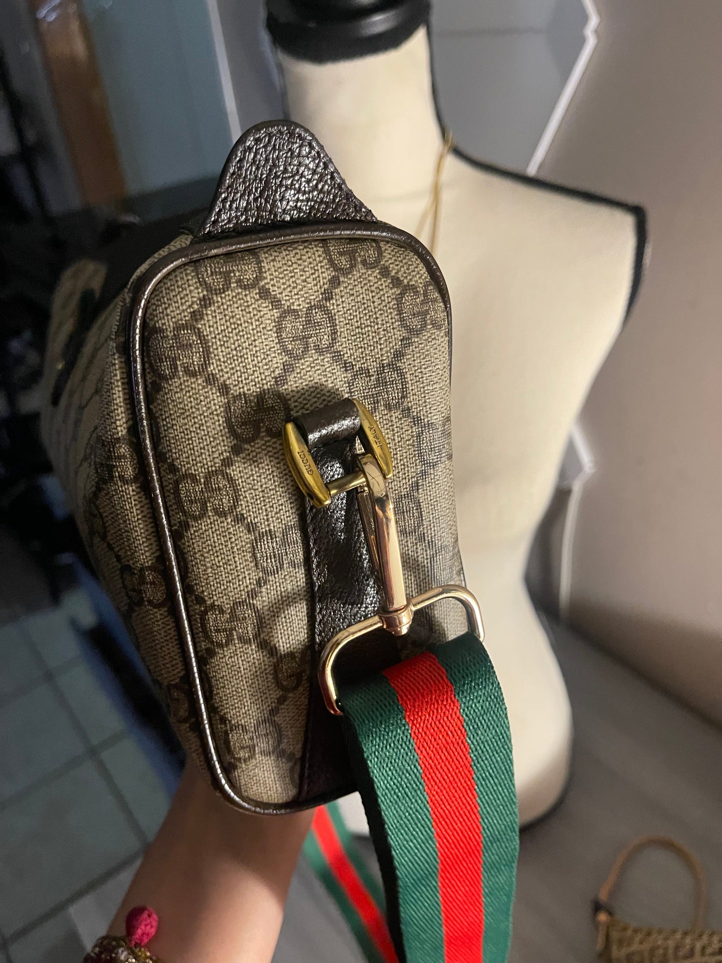 Authentic Gucci vintage web sherry line crossbody