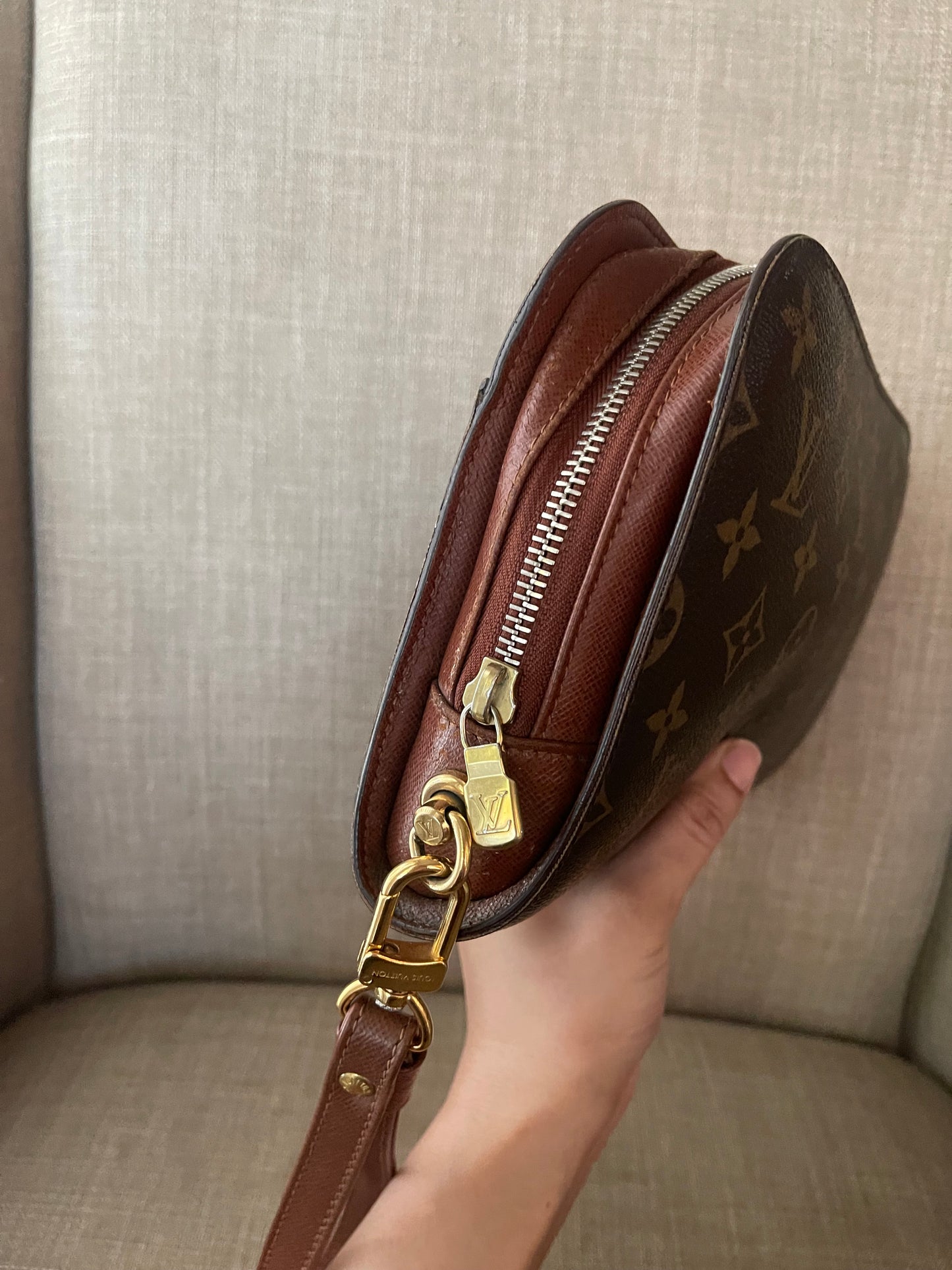 Authentic Louis Vuitton monogram wristlet pouch