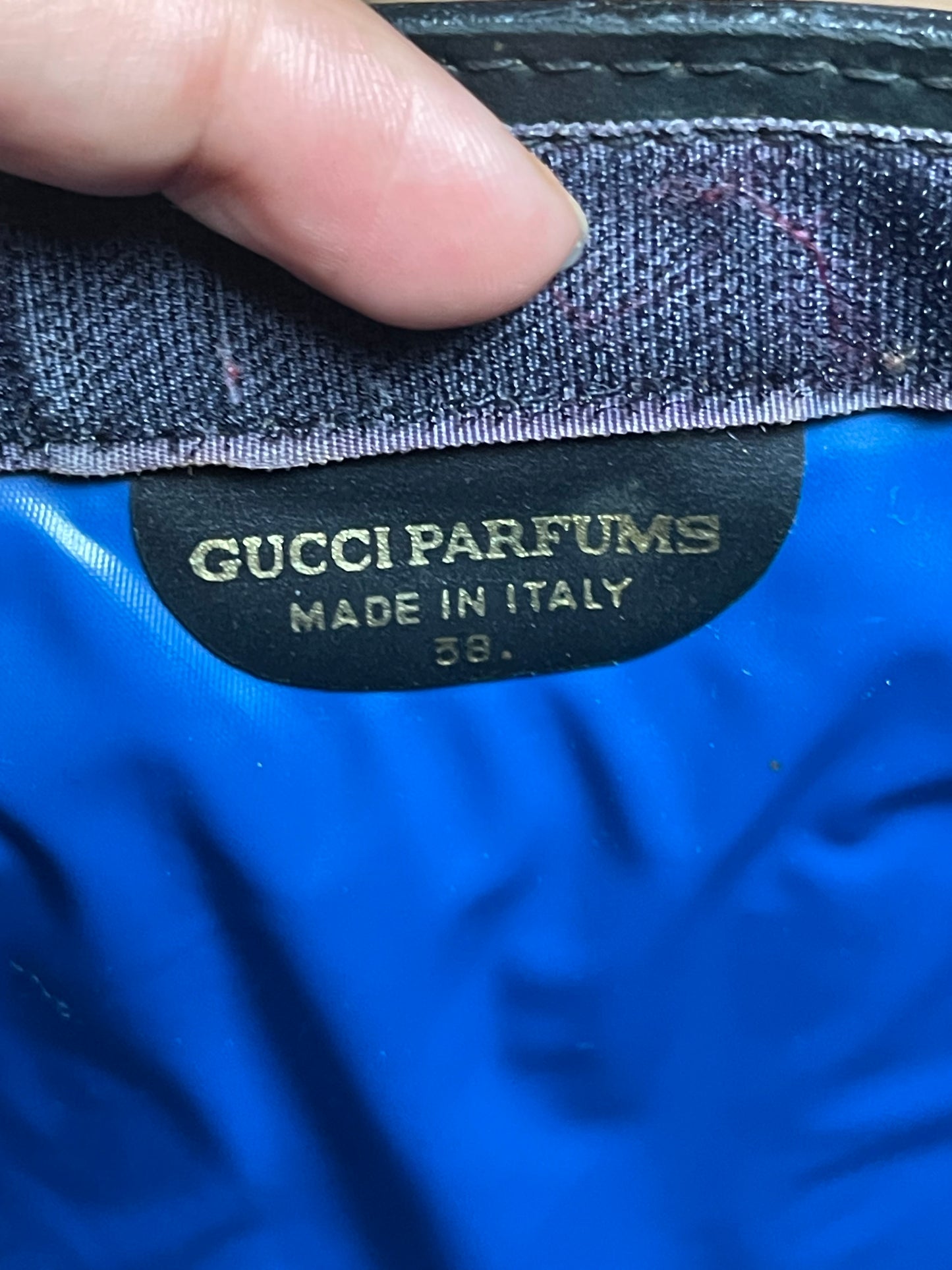 Authentic Gucci vintage web sherry line crossbody