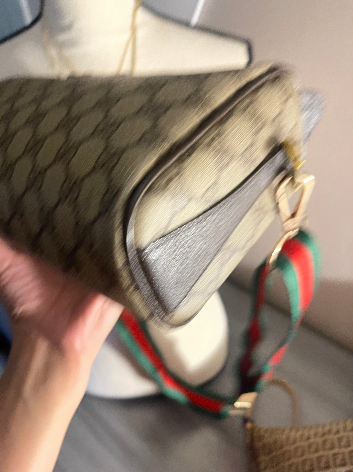 Authentic Gucci vintage web sherry line crossbody