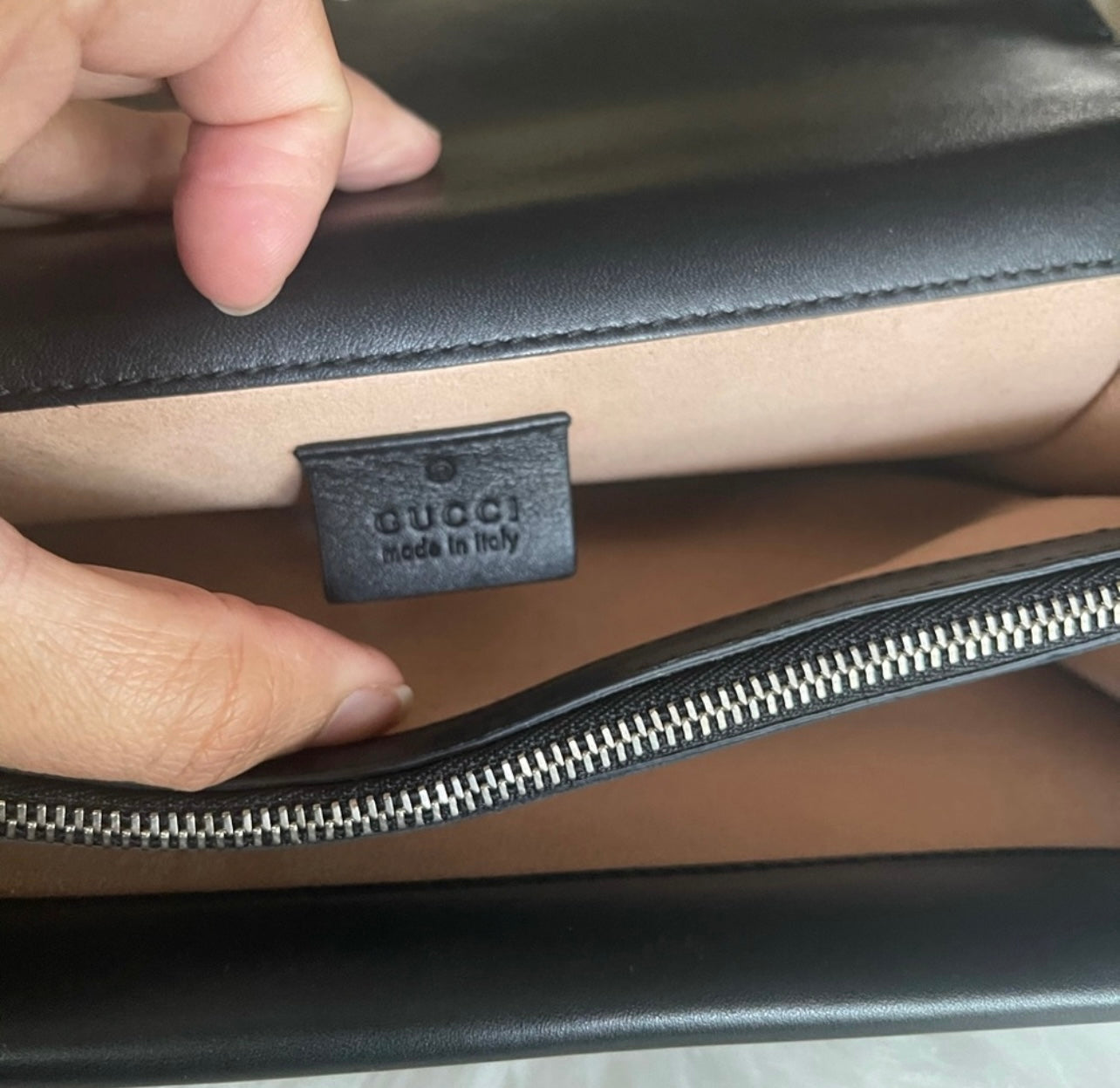 Authentic Gucci Dionysus shoulder bag