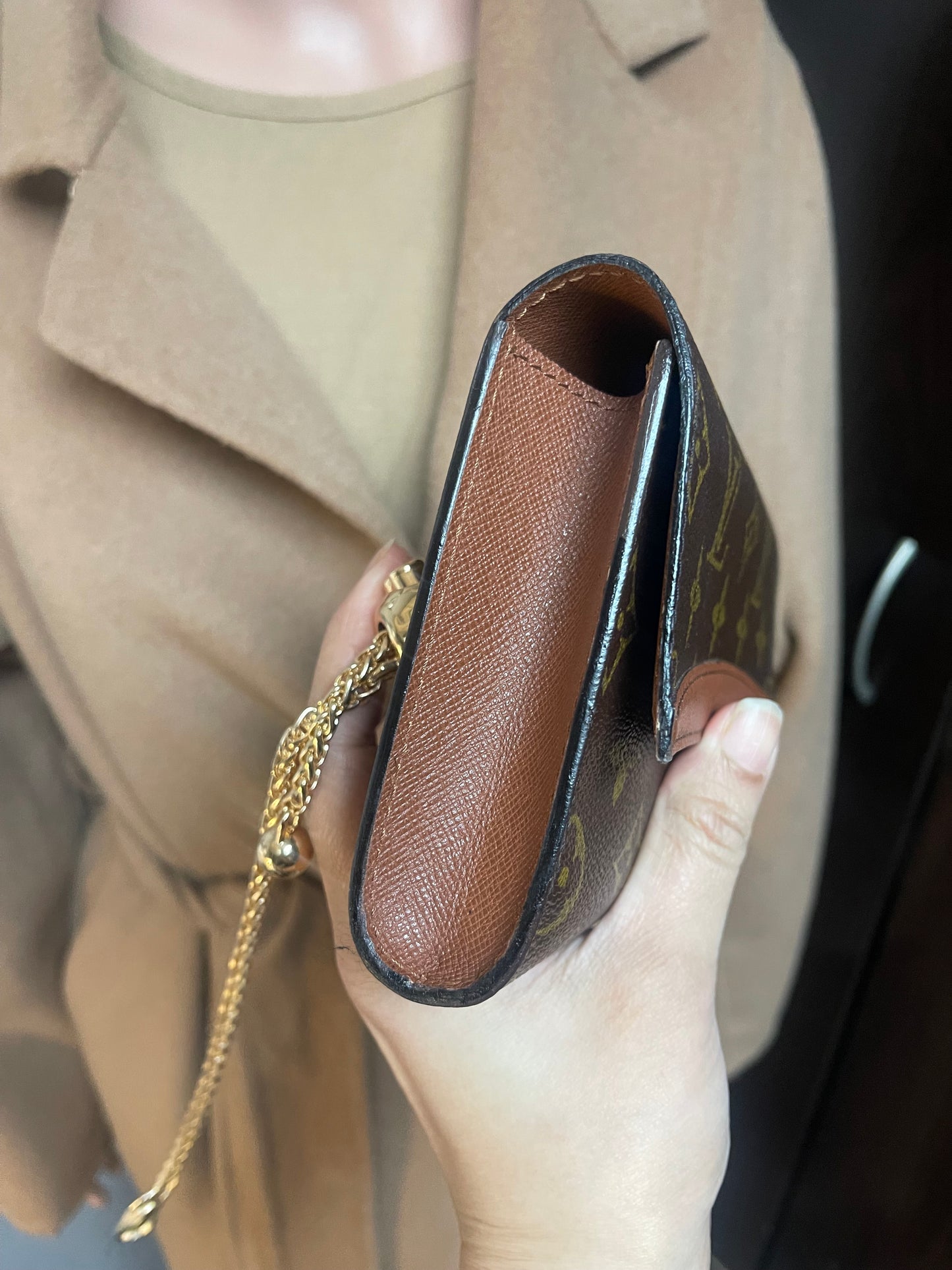 Authentic Louis Vuitton monogram belt bag