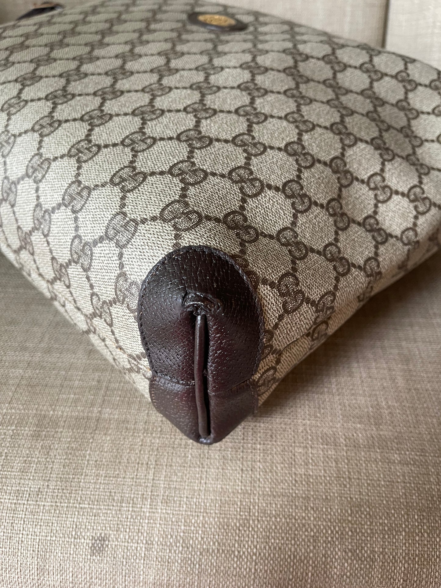 Authentic Gucci vintage gg canvas crossbody bag