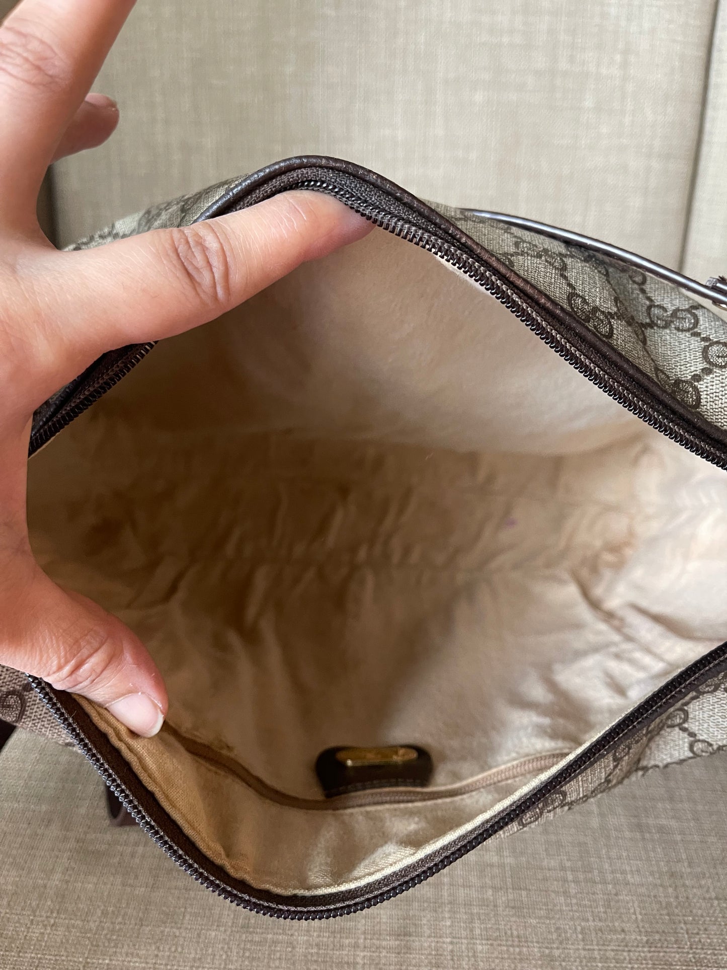 Authentic Gucci vintage gg canvas crossbody bag