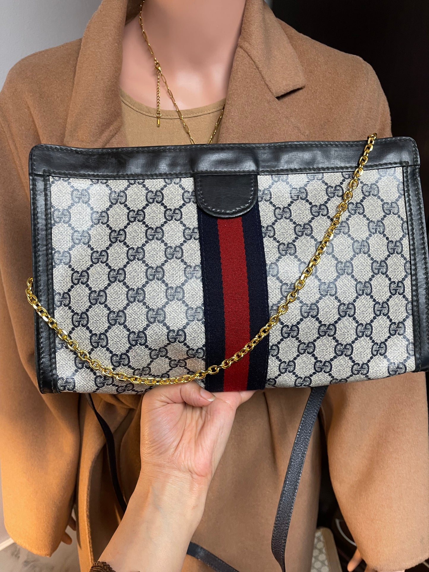 Authentic Gucci vintage web sherry line crossbody