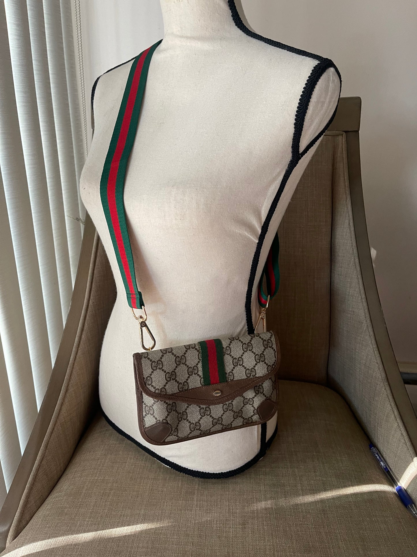 Authentic Gucci vintage clutch crossbody