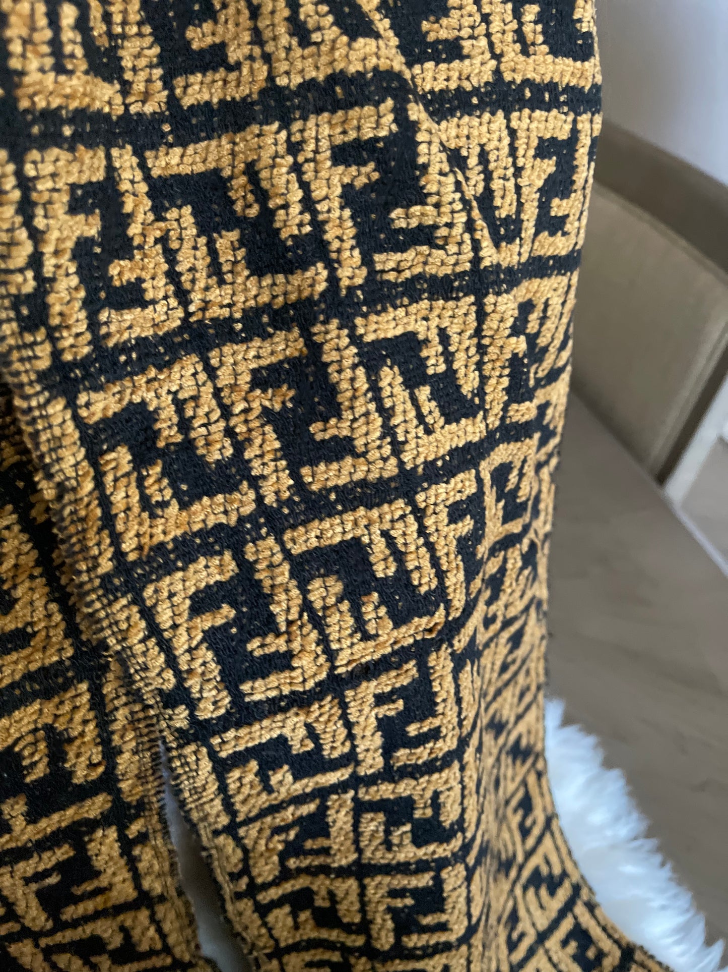 Authentic fendi FF logo embosed like scarf