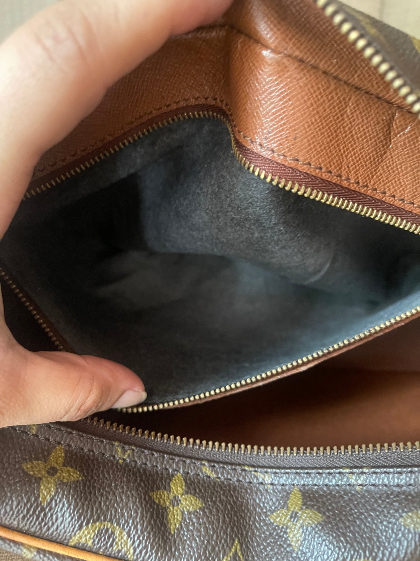 Authentic Louis Vuitton monogram vintage crossbody bag