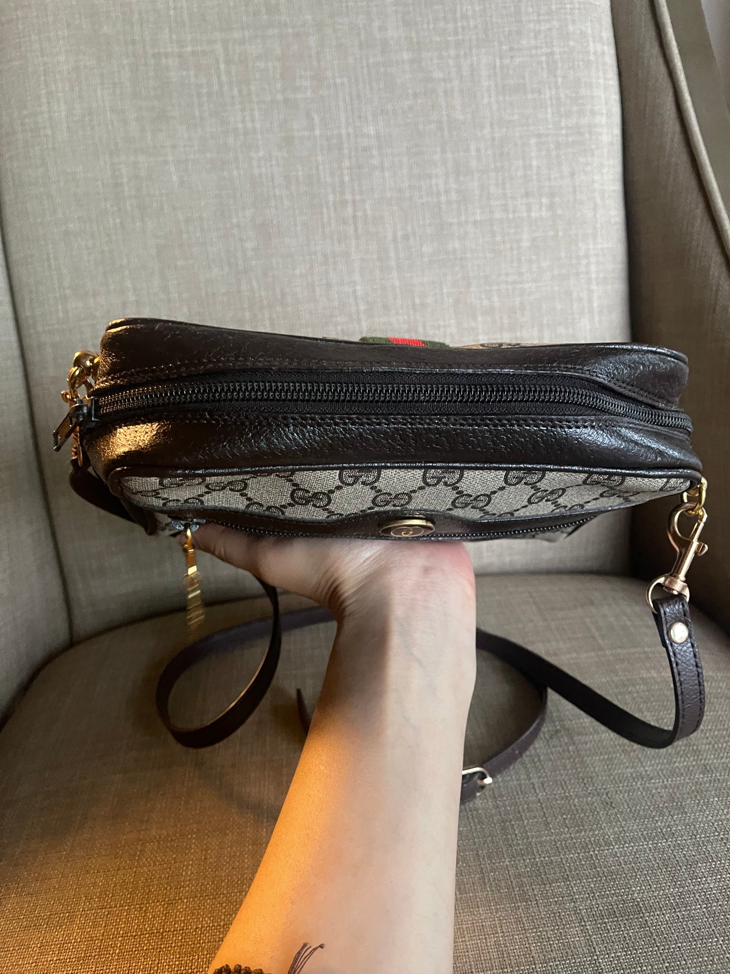 Authentic Gucci vintage web sherry line crossbody bag