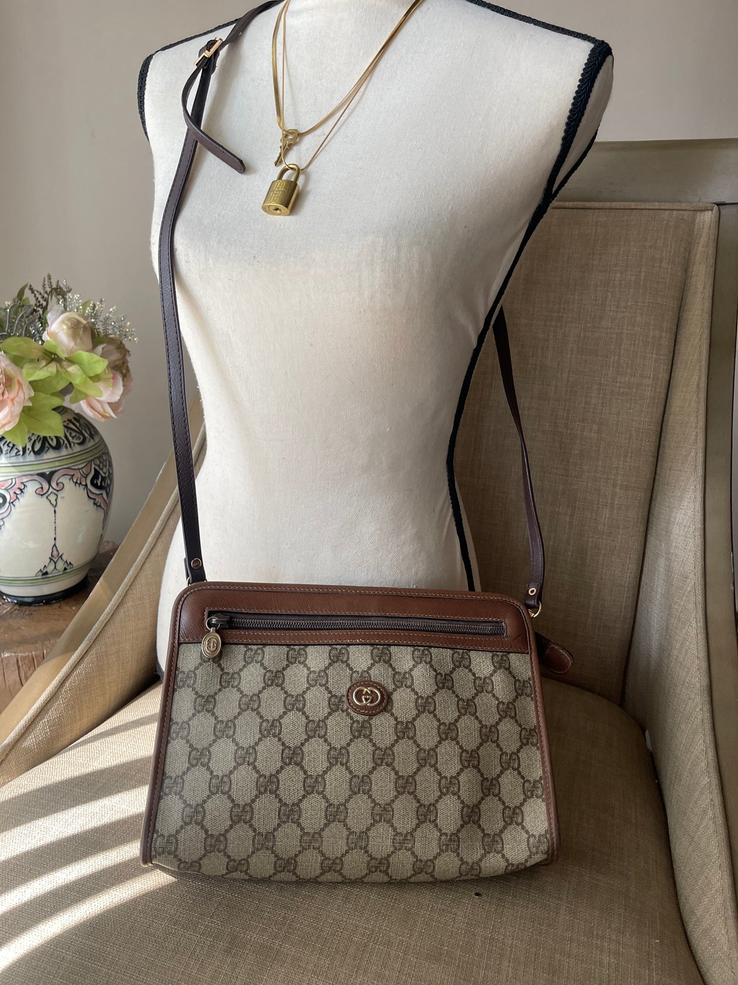 Authentic Gucci GG canvas clutch bag