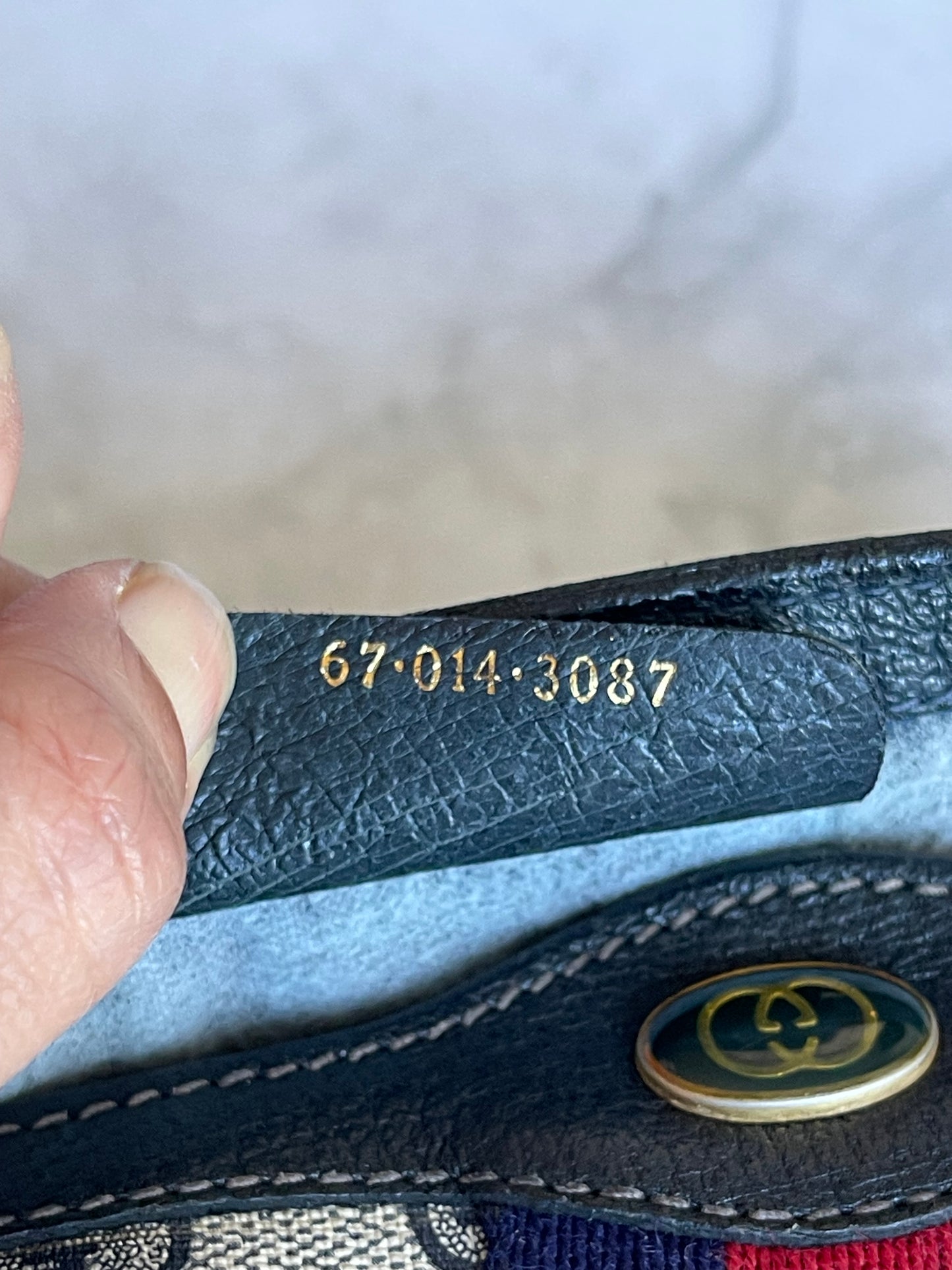 Authentic Gucci vintage web sherry line crossbody bag