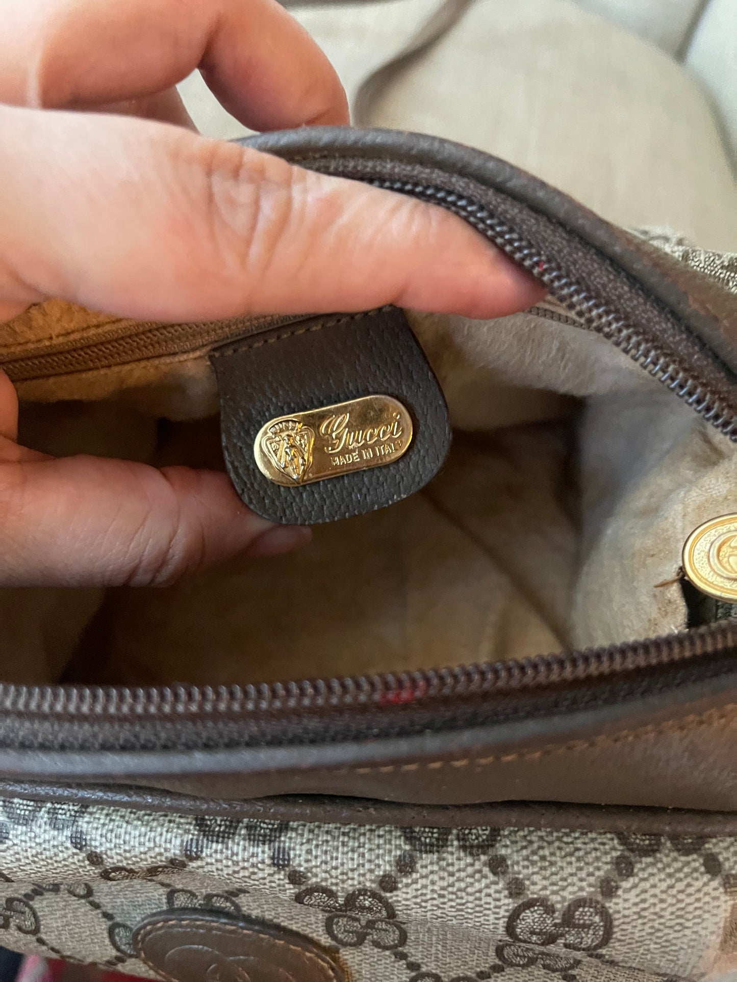 Authentic Gucci vintage crossbody bag