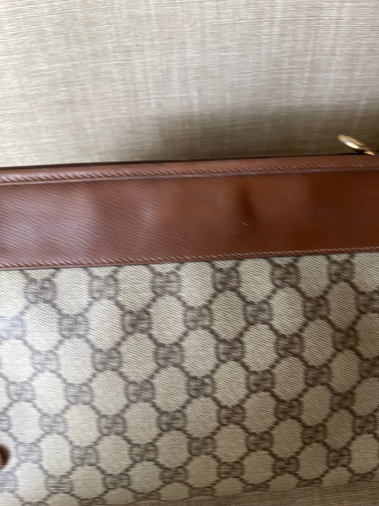 Authentic Gucci GG canvas clutch bag