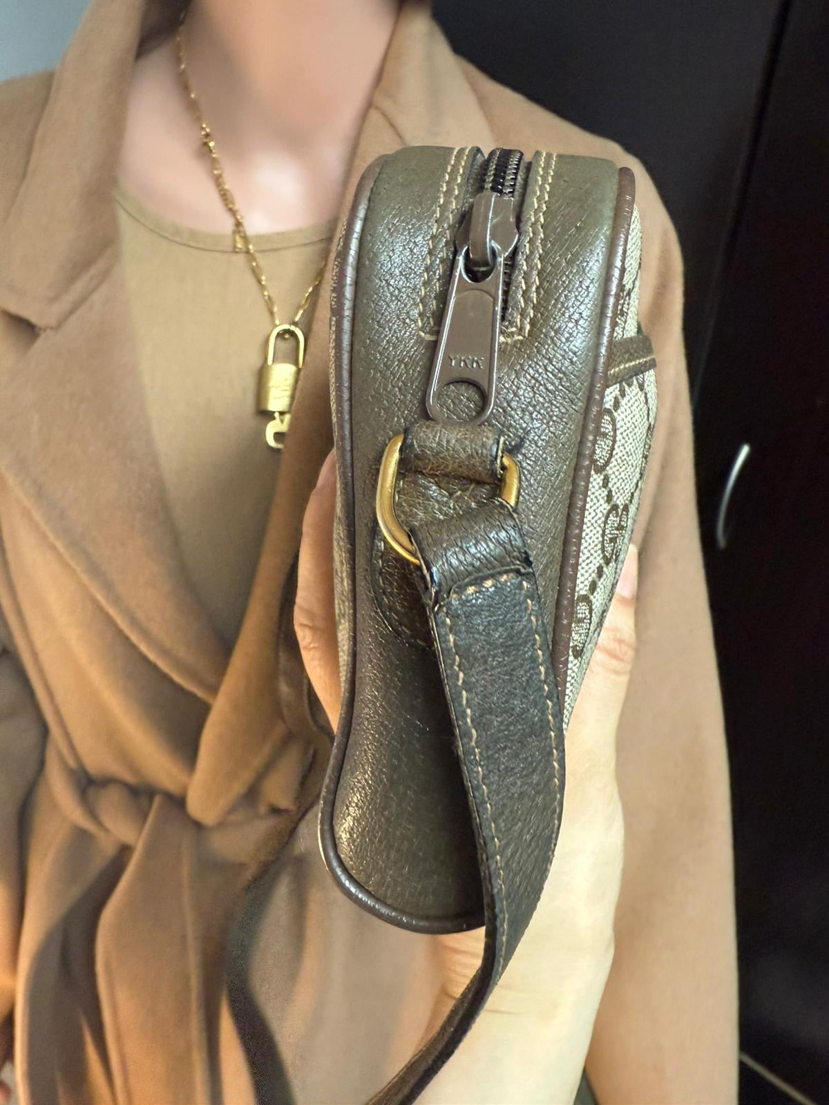 Authentic Gucci vintage web sherry line shoulder bag