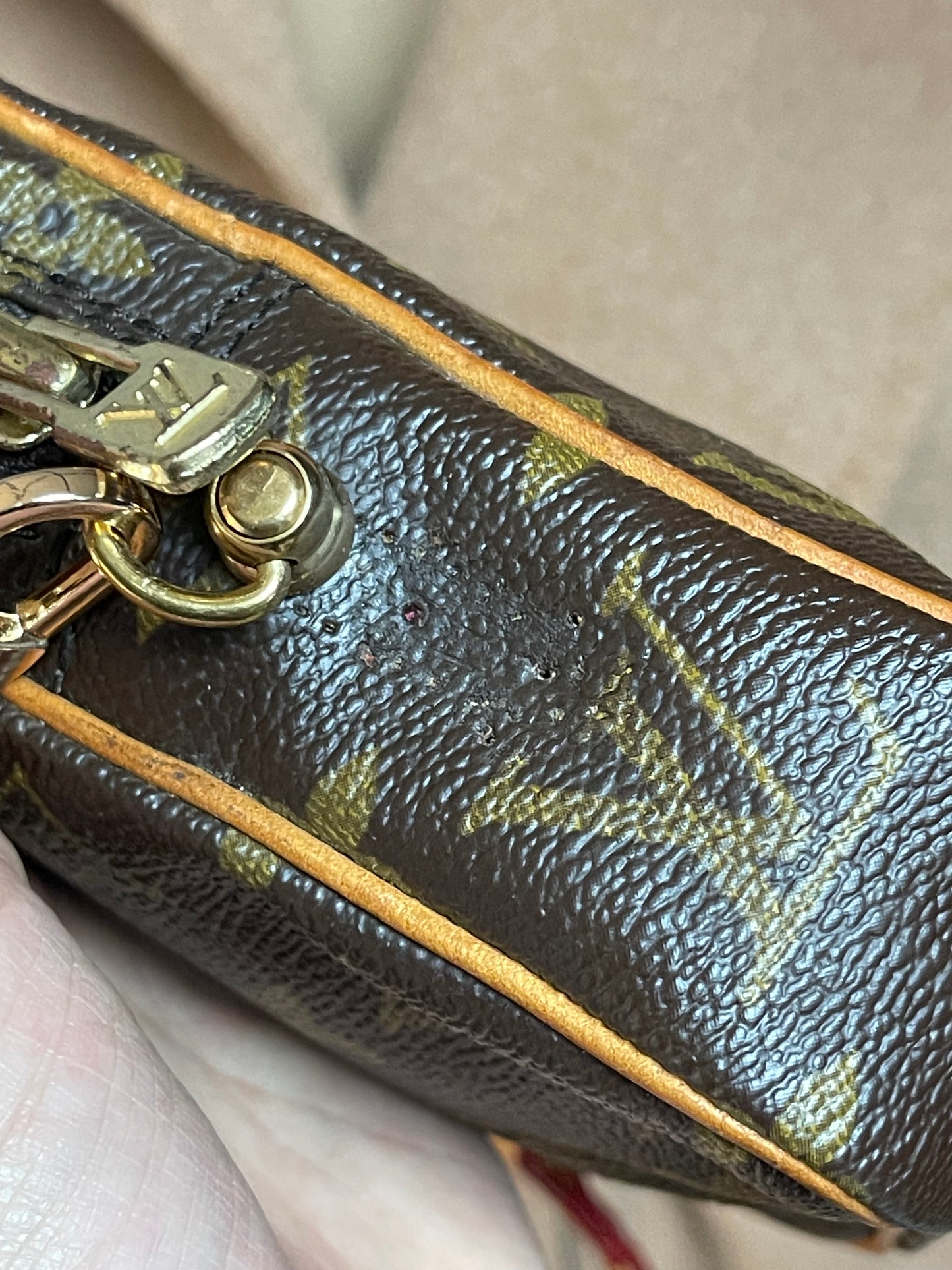Authentic Louis Vuitton monogram crossbody