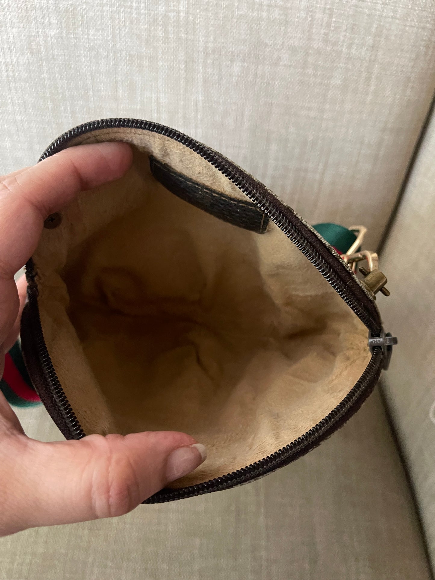 Authentic Gucci vintage GG canvas clutch crossbody bag