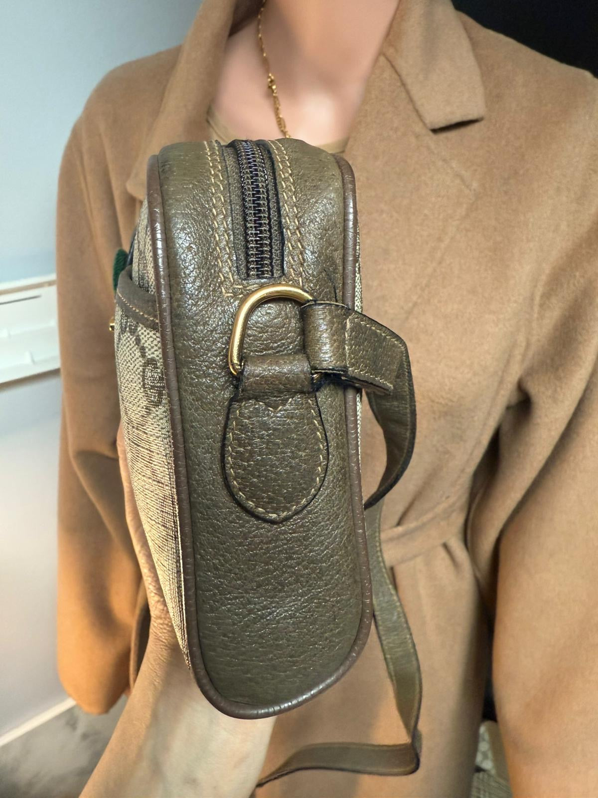 Authentic Gucci vintage web sherry line shoulder bag