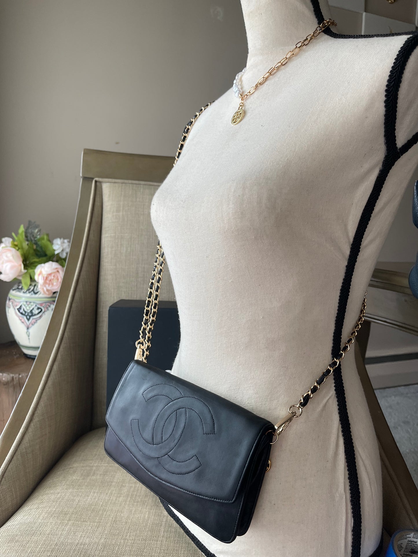 Authentic vintage CHANEL LEATHER WALLET