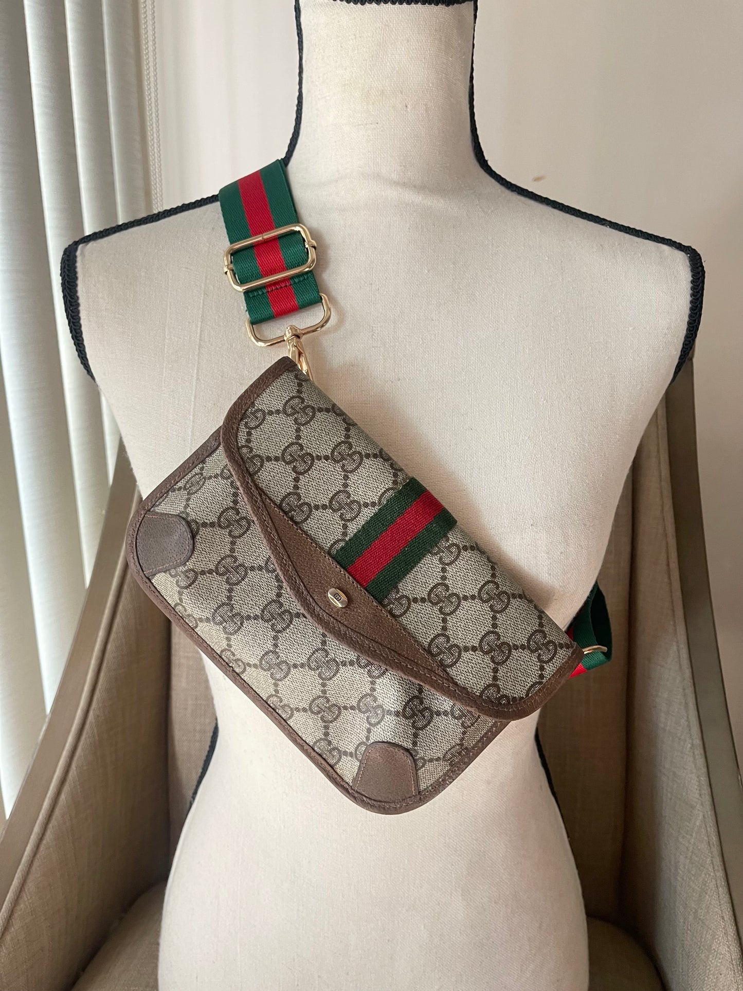 Authentic Gucci vintage clutch crossbody