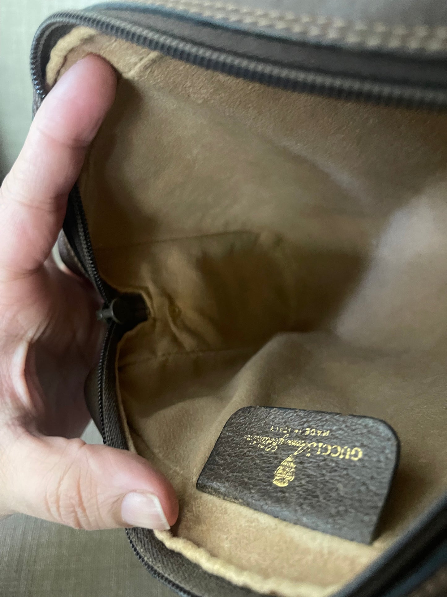 Authentic Gucci vintage web sherry line crossbody bag