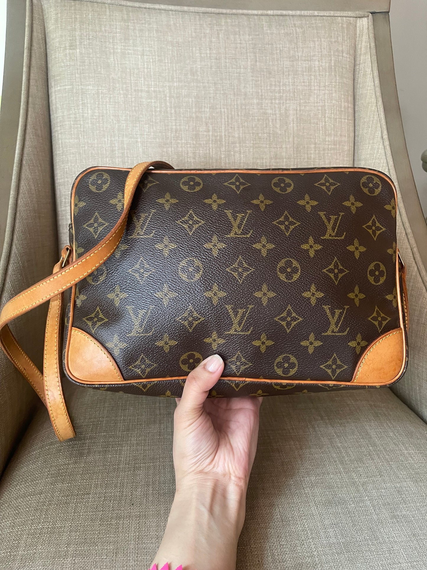 Authentic Louis Vuitton monogram vintage crossbody bag