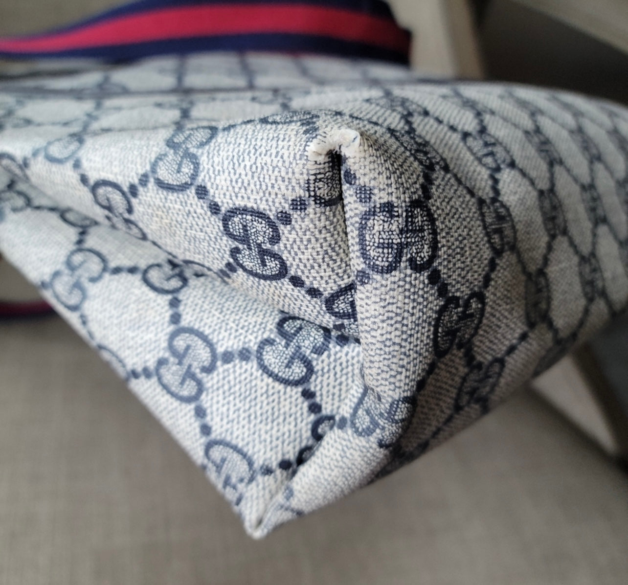 Authentic Gucci vintage web sherry line tote bag