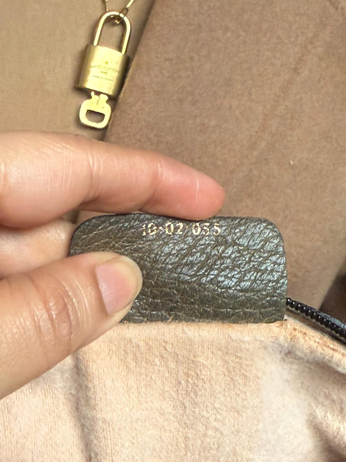 Authentic Gucci vintage web sherry line shoulder bag