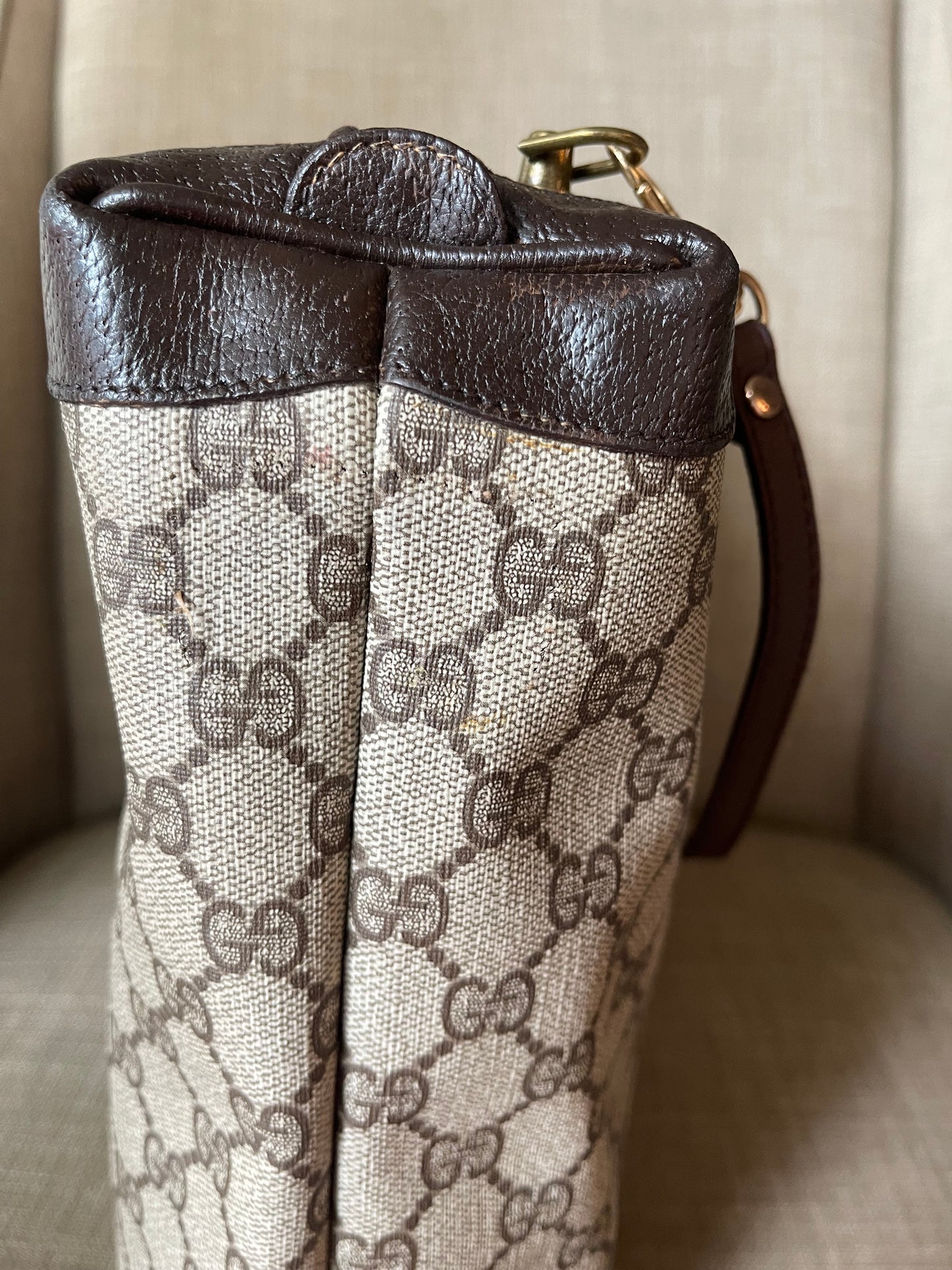 Authentic Gucci vintage gg canvas crossbody bag