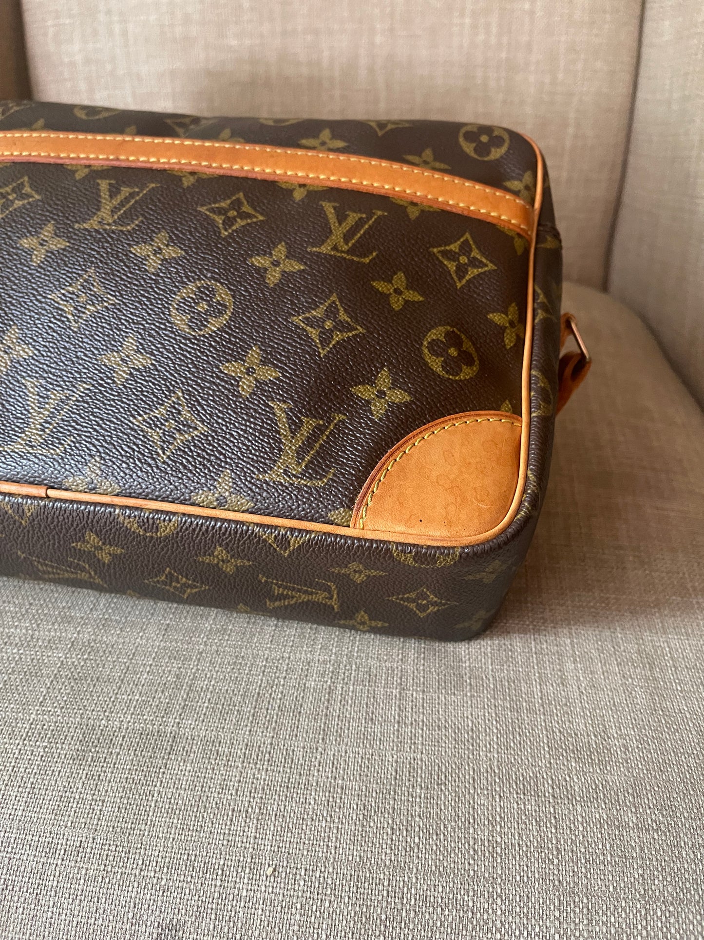 Authentic Louis Vuitton monogram vintage crossbody bag
