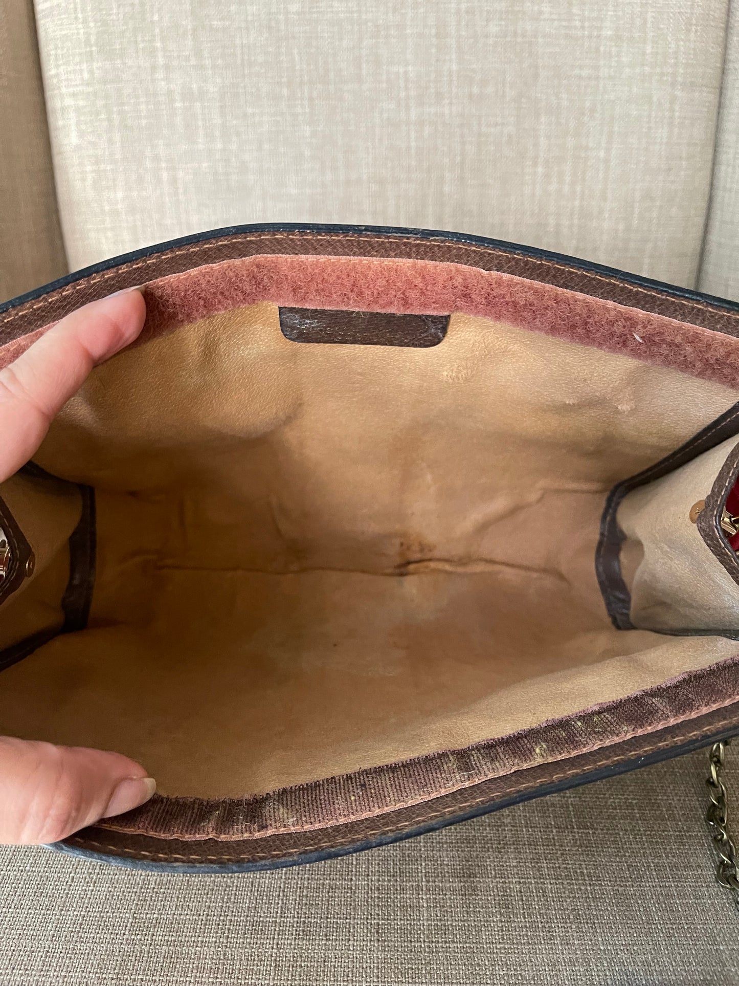 Authentic Gucci vintage web sherry line clutch crossbody