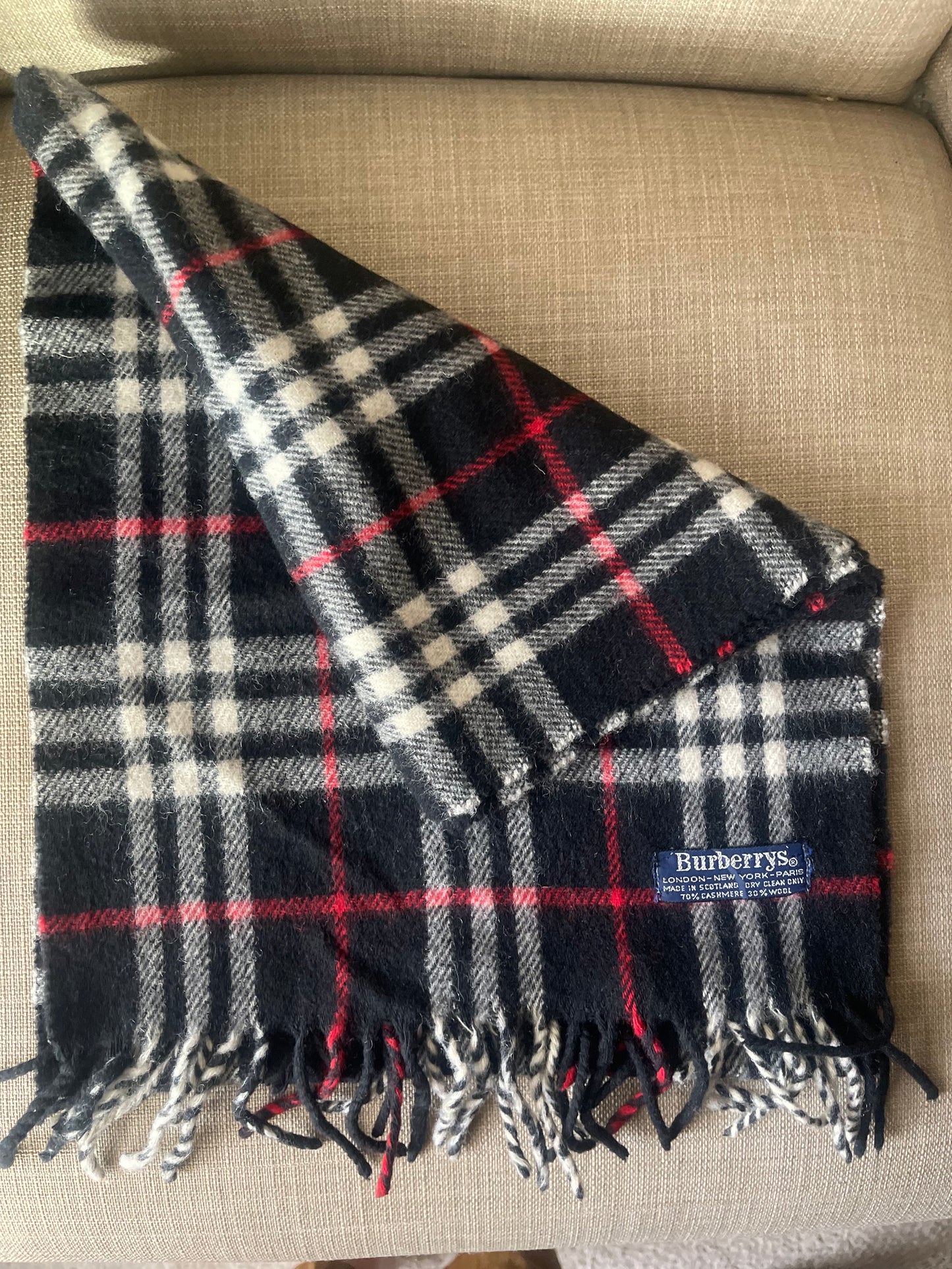 Authentic vintage Burberrys nova check black scarf with