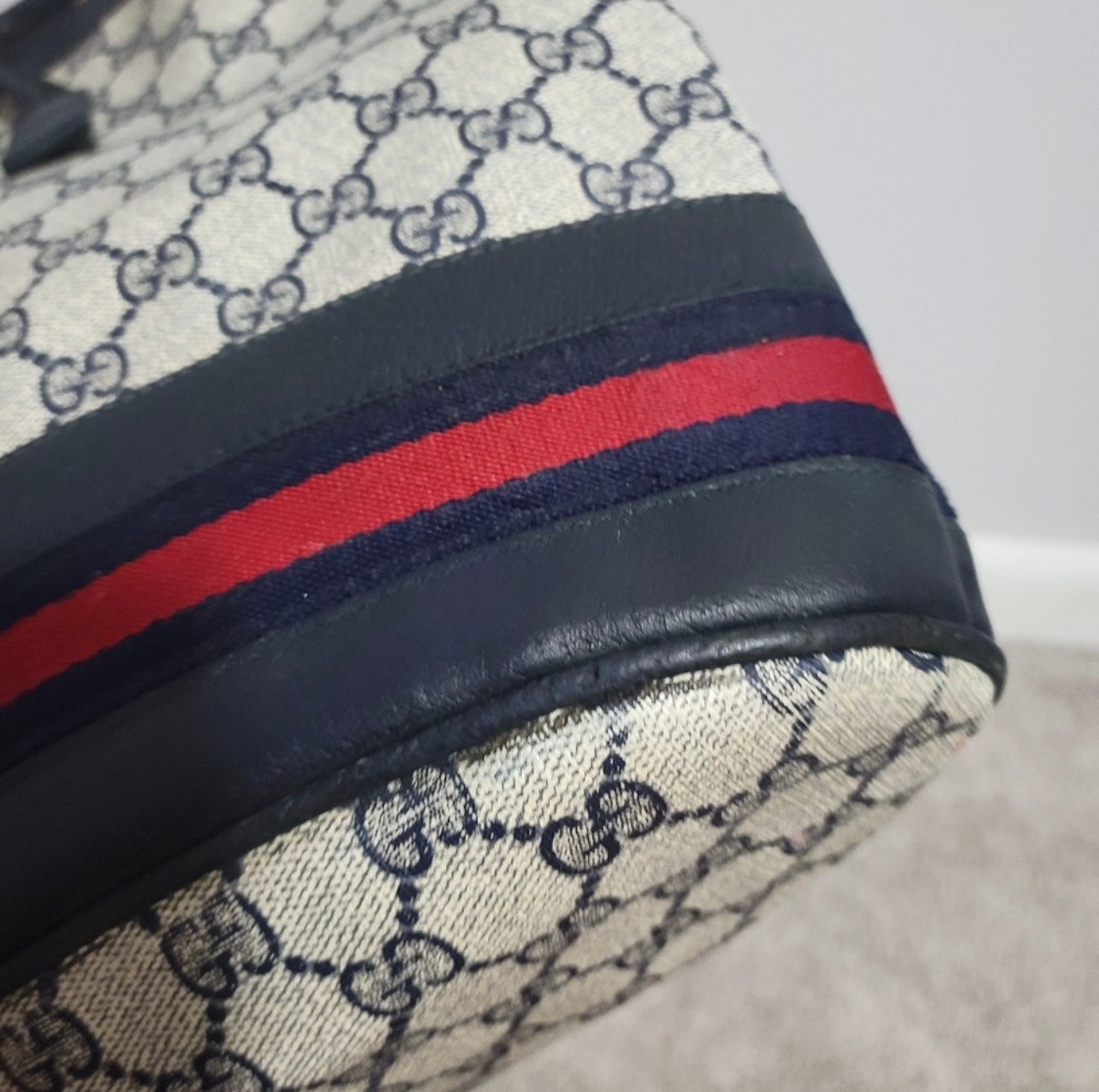 Authentic vintage Gucci web sherry line crossbody bag