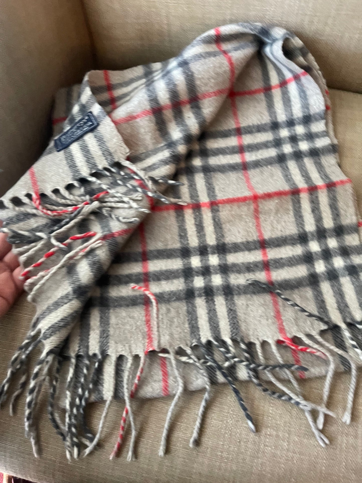 Authentic Burberrys vintage grey nova check scarf