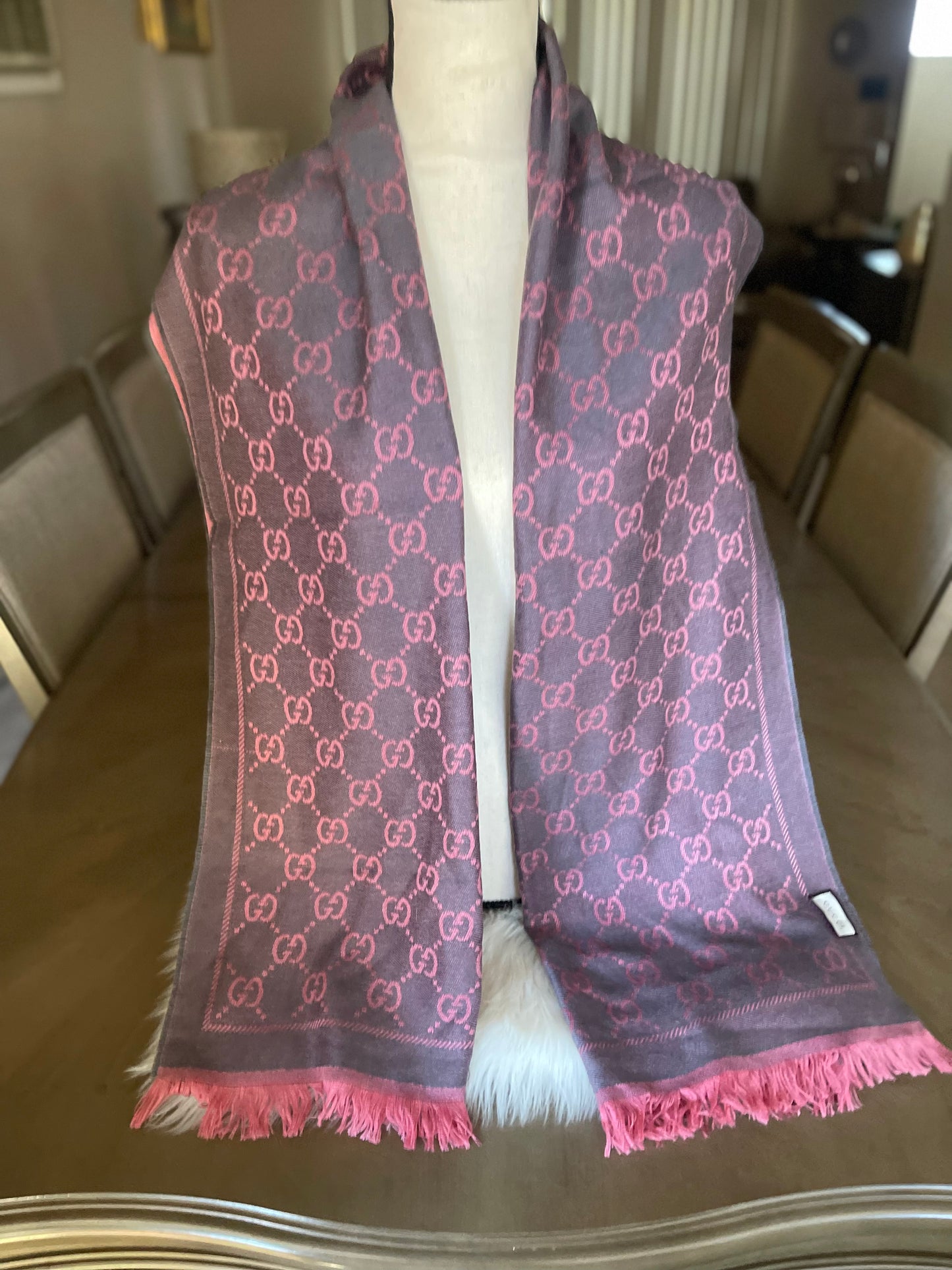 Authentic Gucci vintage scarve
