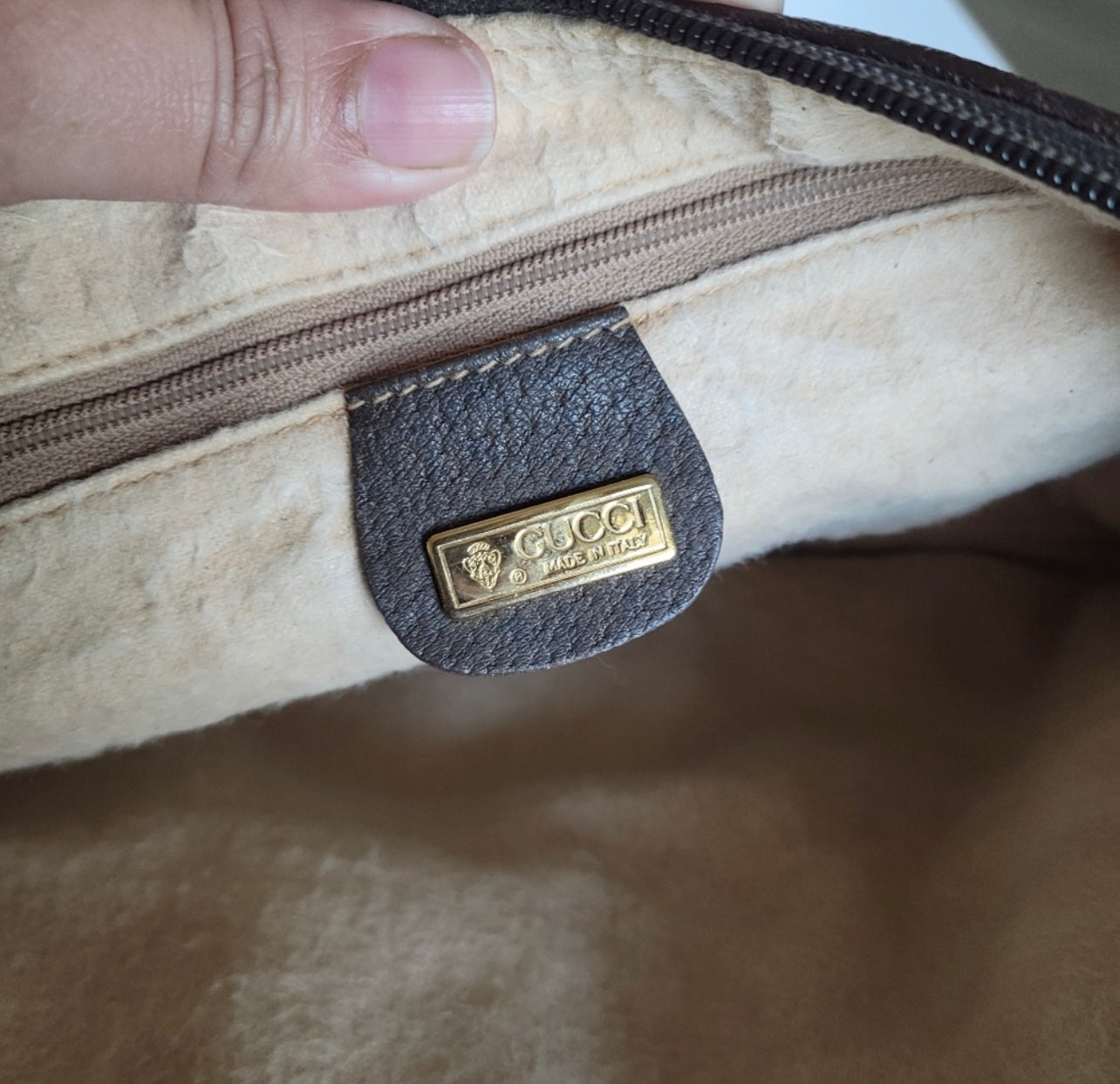 Authentic Gucci vintage crossbody bag