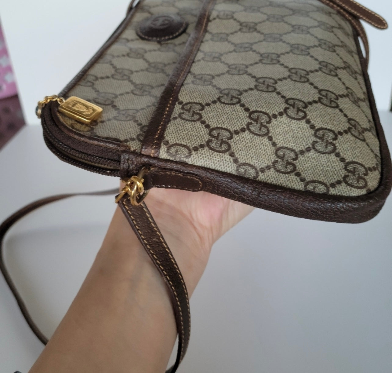 Authentic Gucci vintage crossbody bag