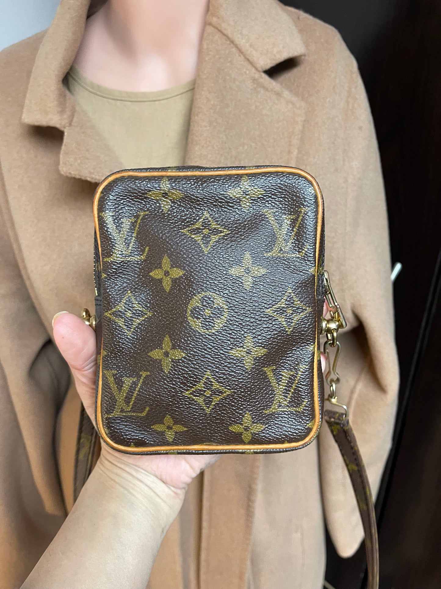 Authentic Louis Vuitton monogram crossbody