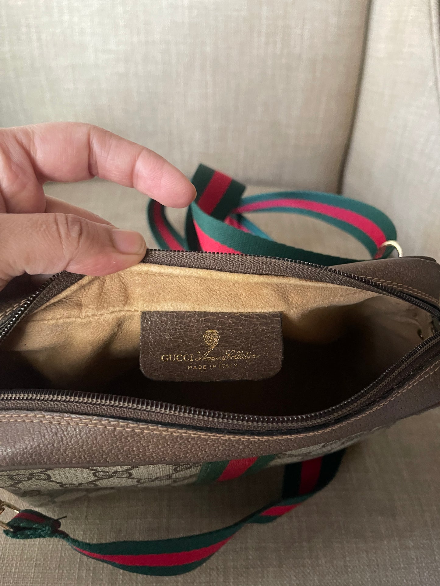 Authentic Gucci vintage web sherry line crossbody bag