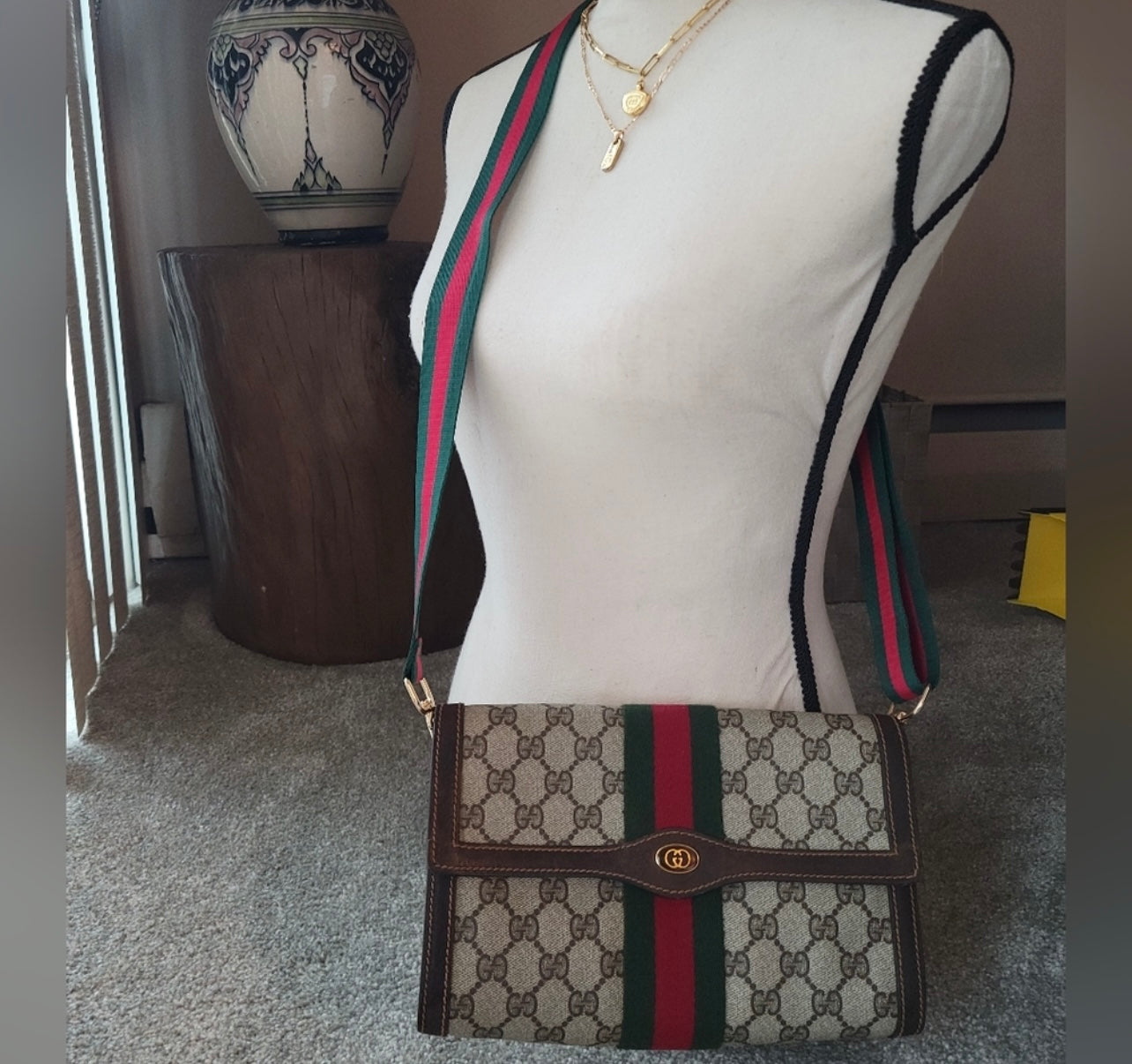Authentic Gucci vintage sherry line clutch crossbody