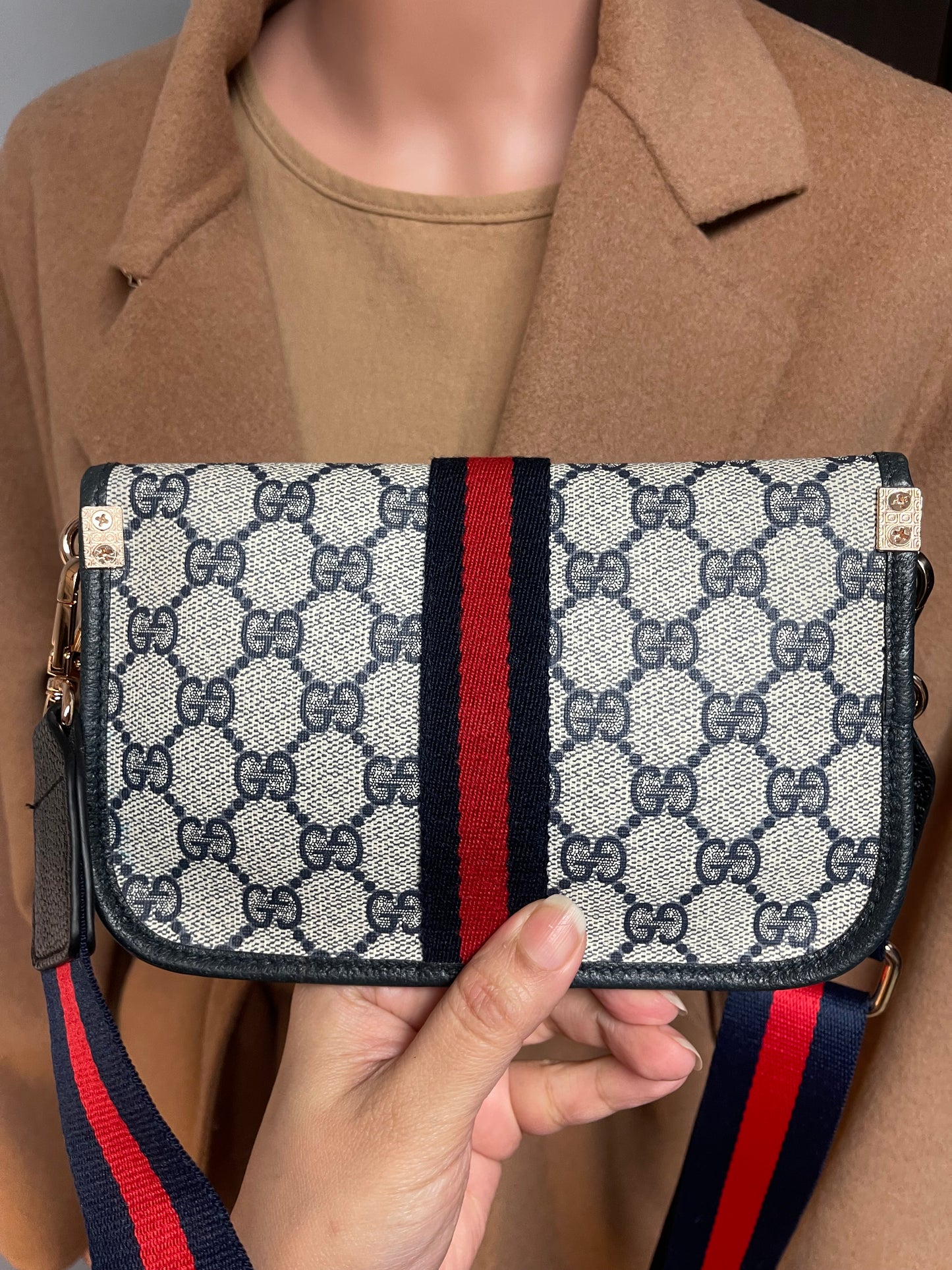 Authentic Gucci vintage web sherry line clutch bag