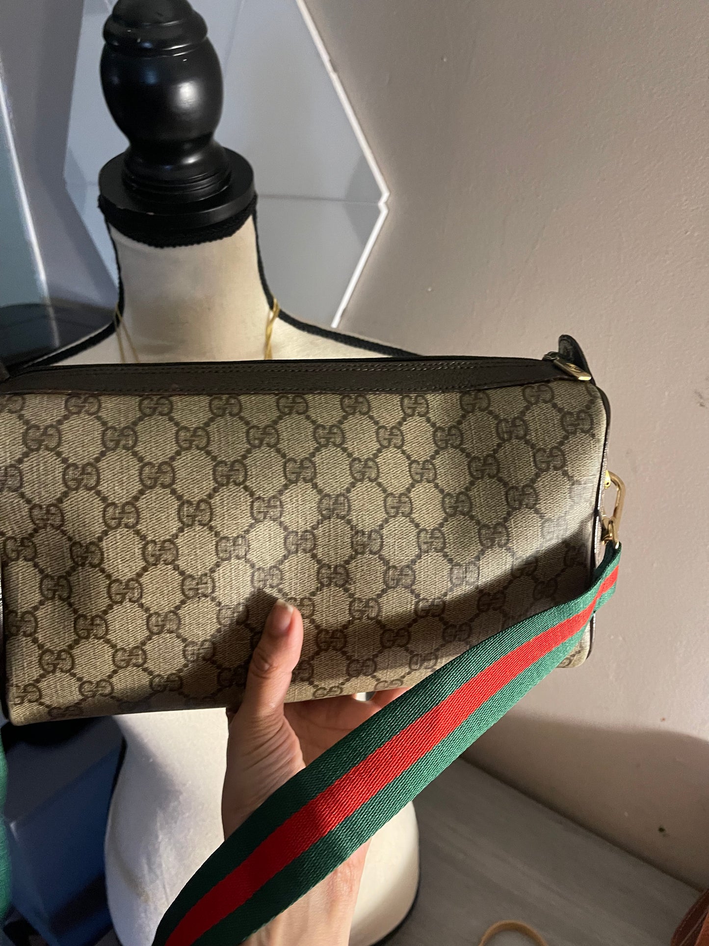 Authentic Gucci vintage web sherry line crossbody