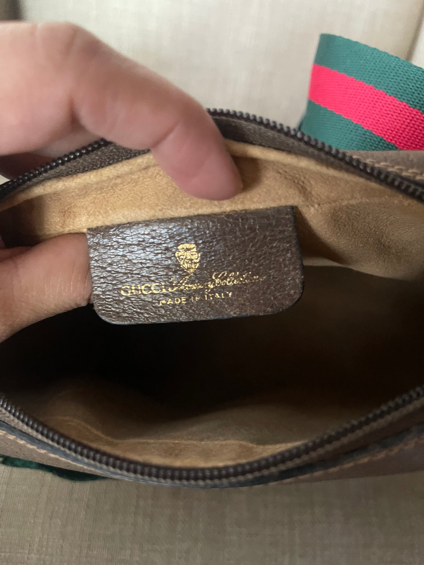 Authentic Gucci vintage web sherry line crossbody bag