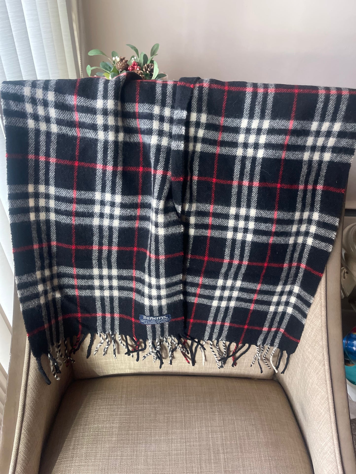 Authentic vintage Burberrys nova check black scarf with